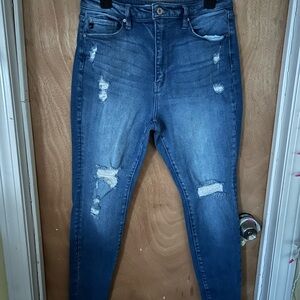 KanCan Ripped Skinny Jeans